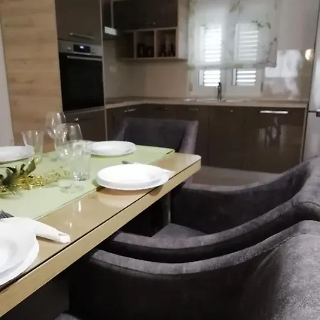 Albatros Apartment *