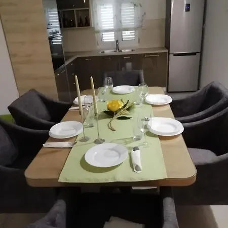 Albatros Apartment Kastel Sucurac