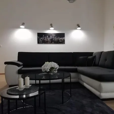 Albatros Apartment *